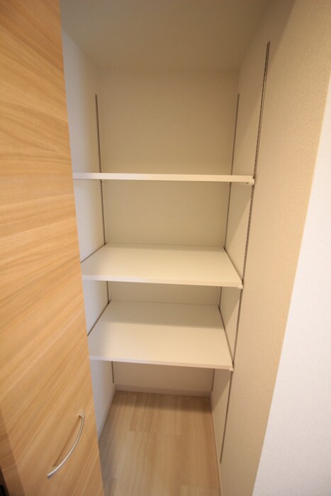 物件内観写真9　(収納)