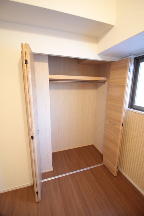 物件内観写真12　(収納)