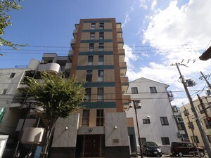 ラ・ウェゾン上沢外観写真