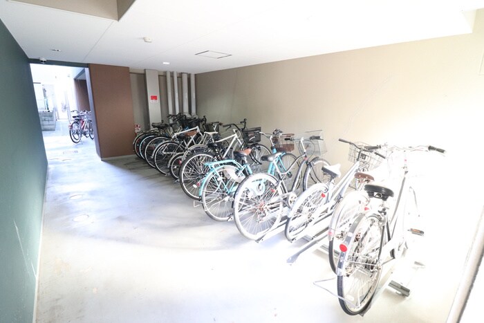 物件外観写真5　(駐輪場)