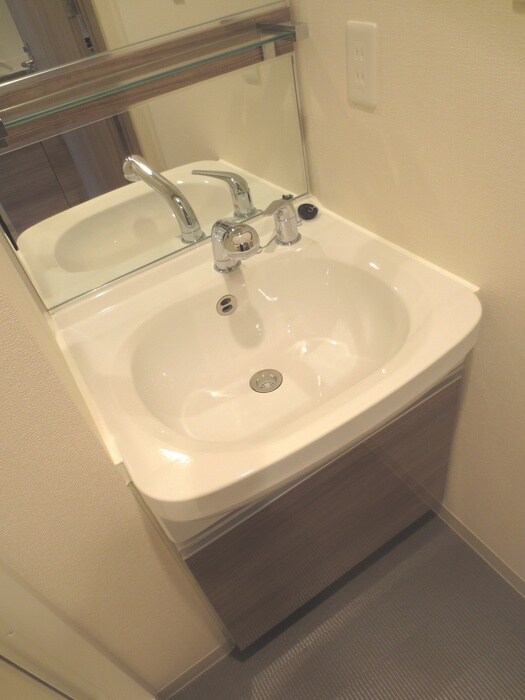 物件内観写真8　(洗面)