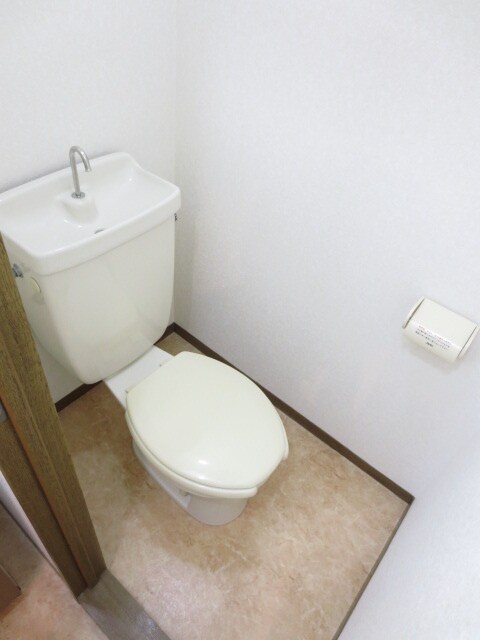 物件内観写真9　(トイレ)