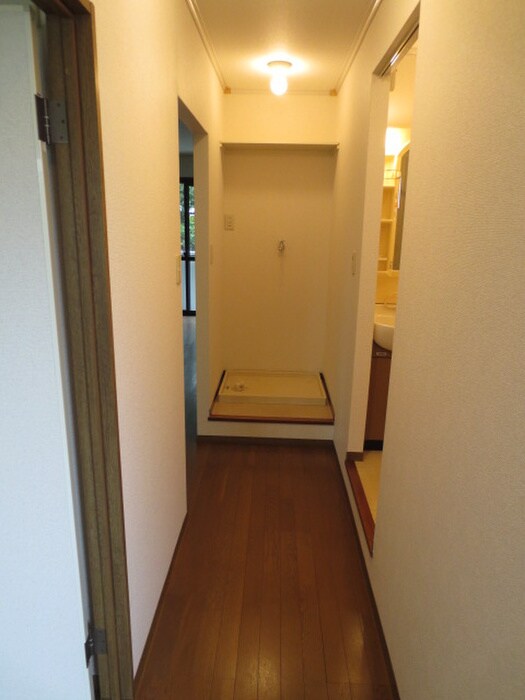 物件内観写真17　(廊下)
