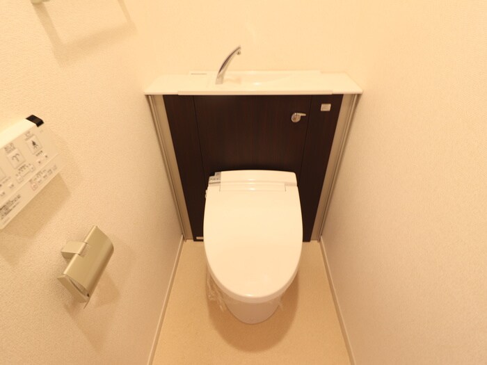 物件内観写真9　(トイレ)