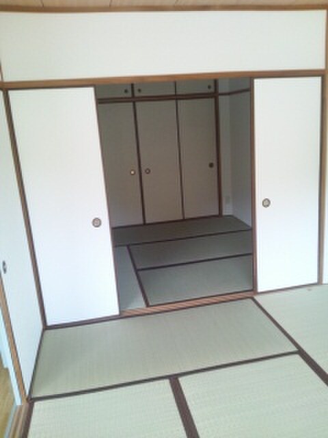 物件内観写真8　(居室)