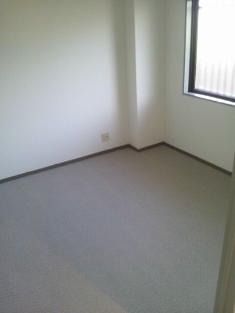 物件内観写真13　(居室)