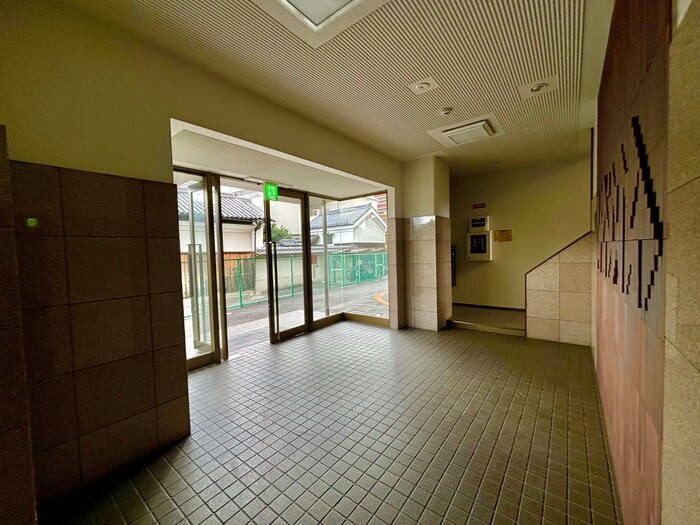 物件外観写真3　(建物設備)