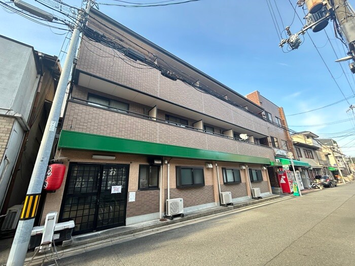 イル・ニードミラの外観写真