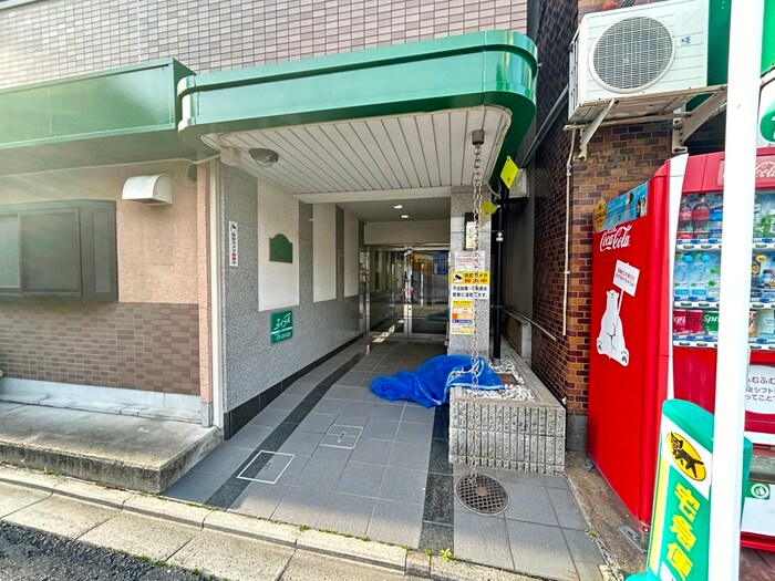 イル・ニードミラのエントランス部分