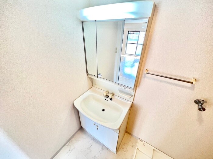 物件内観写真16　(洗面)