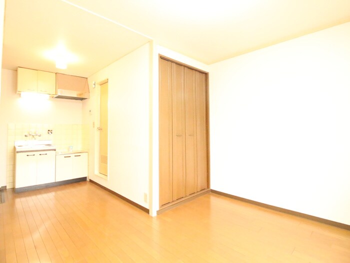 物件内観写真8　(居室)