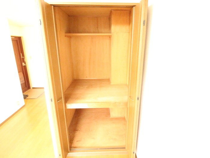 物件内観写真12　(収納)