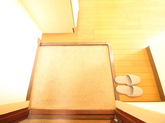 物件内観写真17　(玄関)