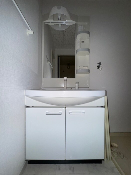 物件内観写真13　(洗面)