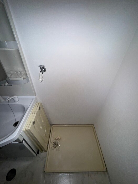 物件内観写真16　(洗濯機置場)