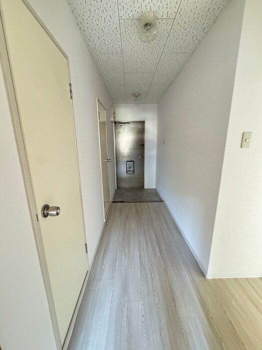 物件内観写真19　(廊下)