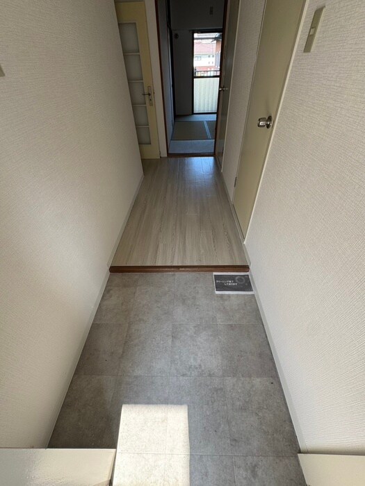 物件内観写真20　(玄関)