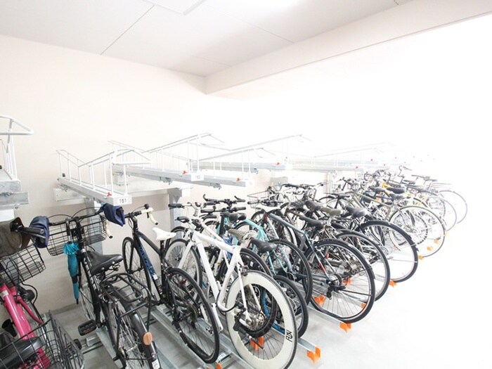 物件外観写真5　(駐輪場)