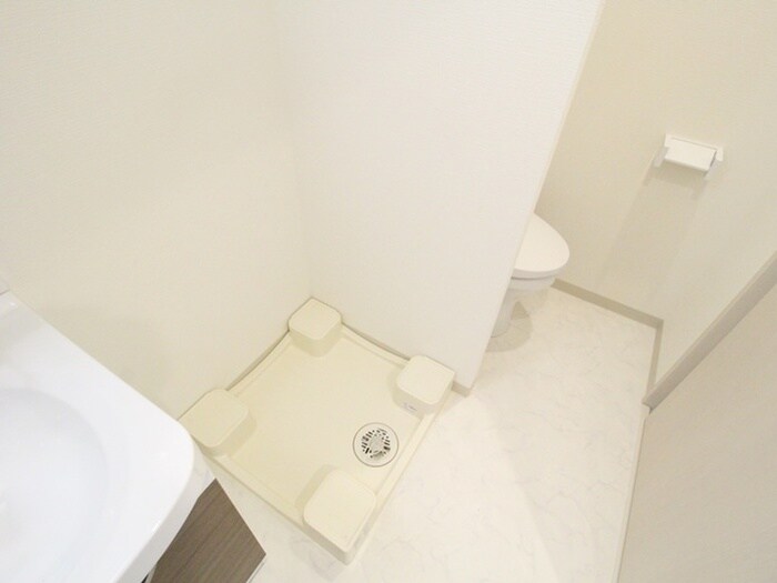 物件内観写真14　(洗濯機置場)