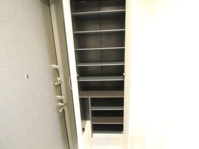 物件内観写真16　(靴箱)