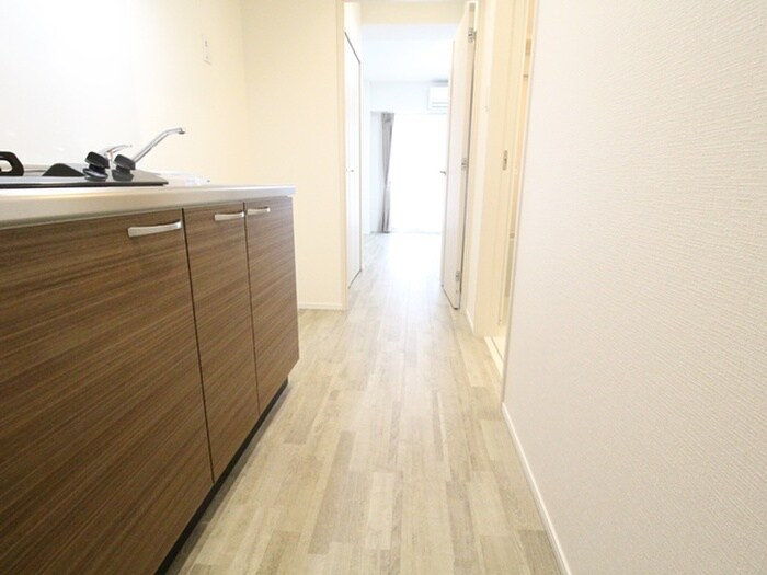 物件内観写真18　(廊下)