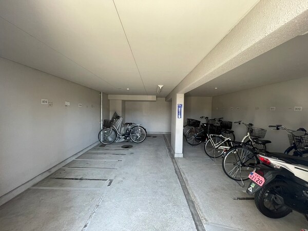 駐輪場