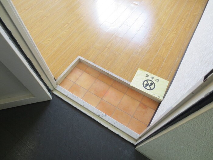 物件内観写真14　(玄関)