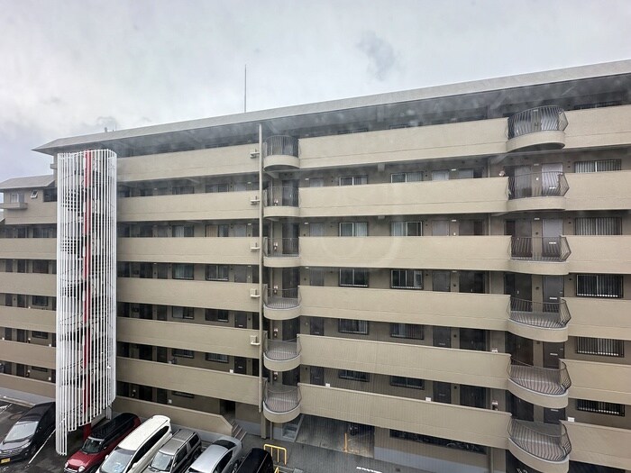 物件内観写真15　(室内からの展望)