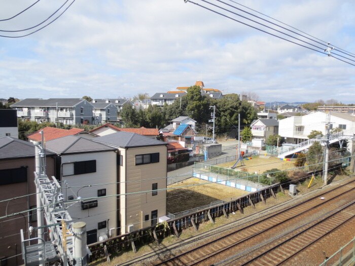 物件内観写真16　(室内からの展望)