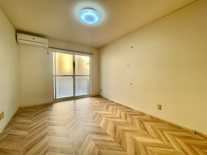 物件内観写真5　(居室)