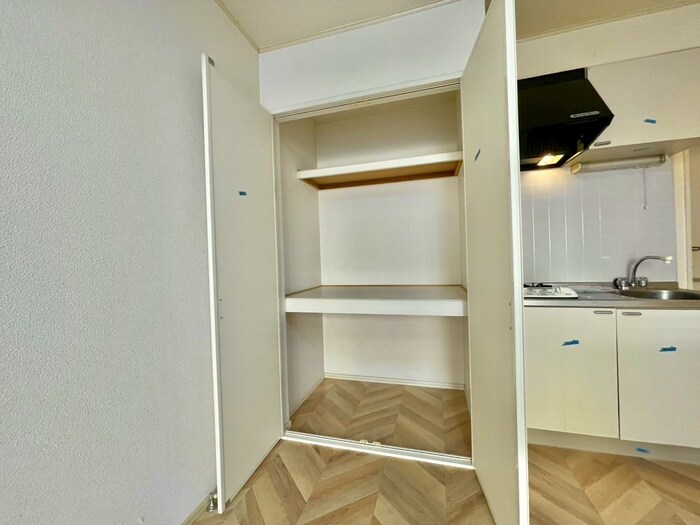 物件内観写真11　(収納)