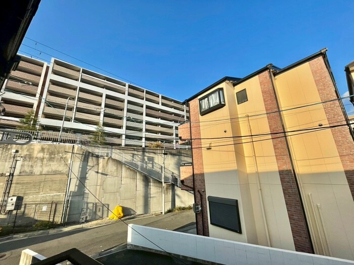 物件内観写真14　(室内からの展望)