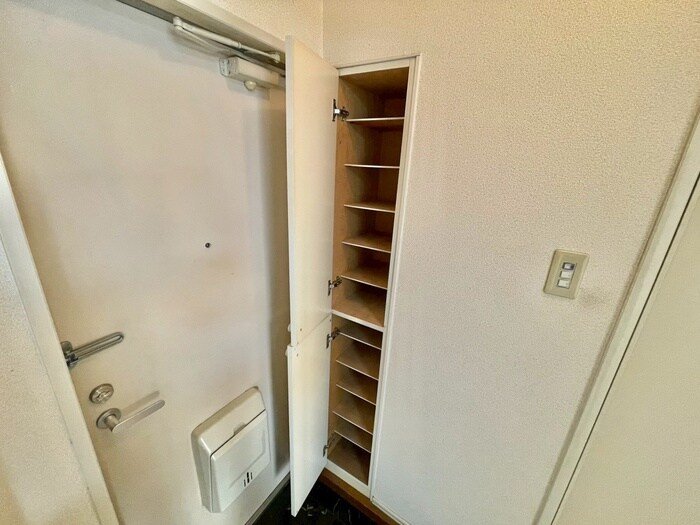 物件内観写真16　(靴箱)