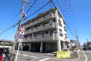 グランドゥール内山外観写真