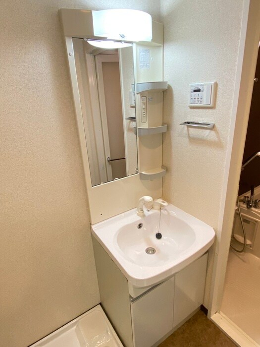 物件内観写真11　(洗面)