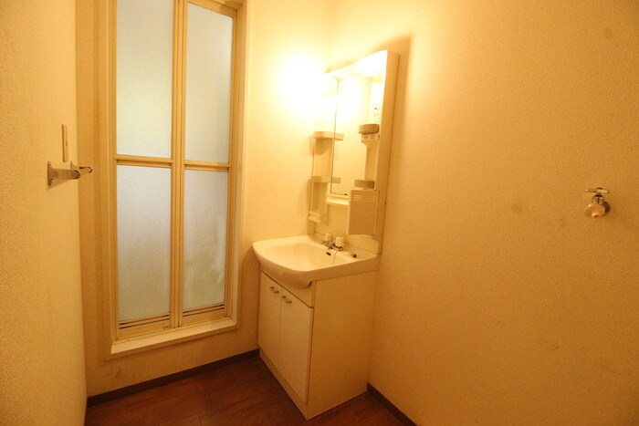 物件内観写真11　(洗面)