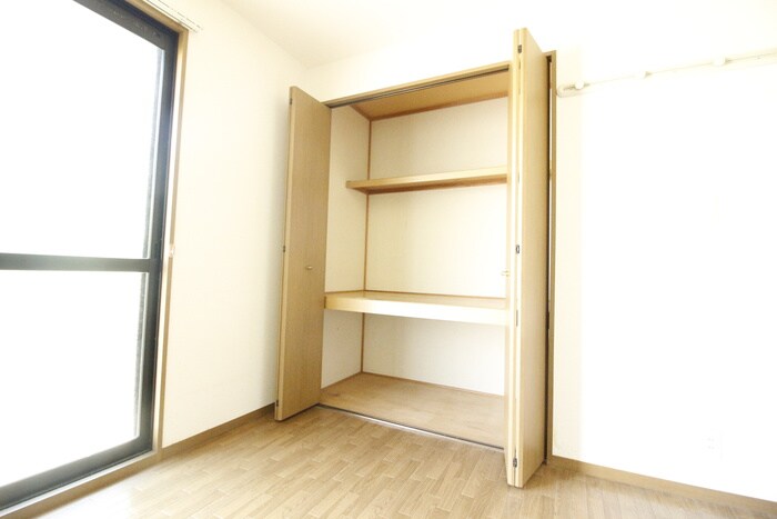 物件内観写真13　(収納)