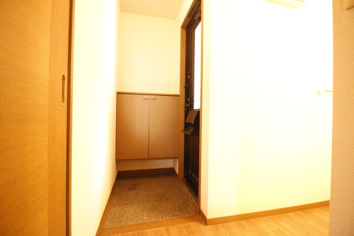 物件内観写真15　(玄関)