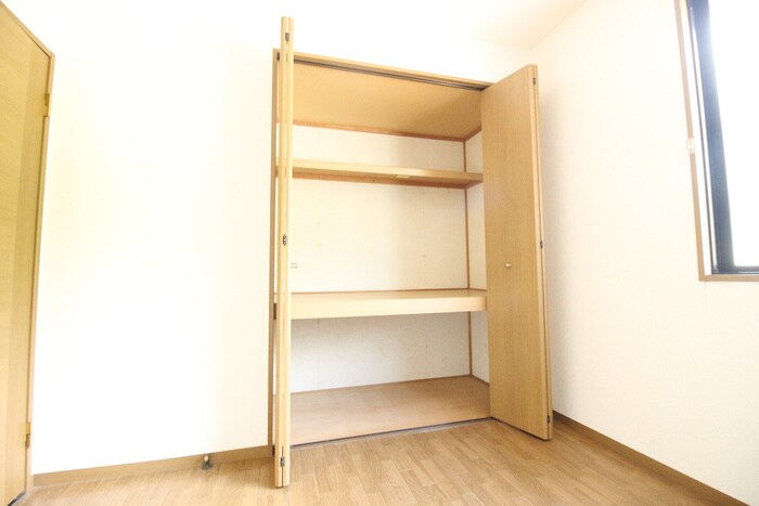 物件内観写真18　(収納)