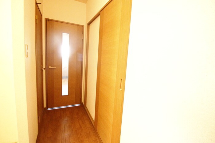 物件内観写真20　(廊下)