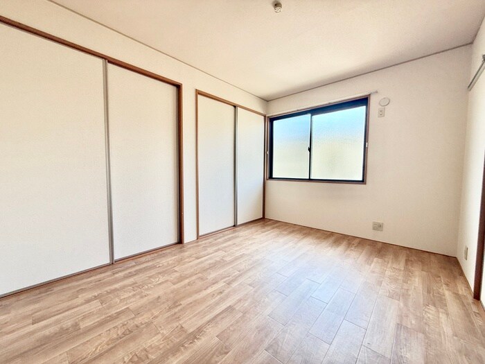 物件内観写真13　(居室)