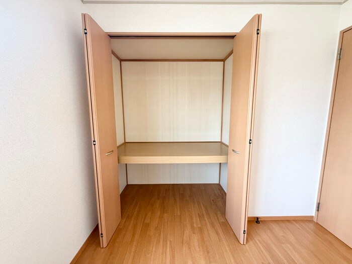 物件内観写真16　(収納)