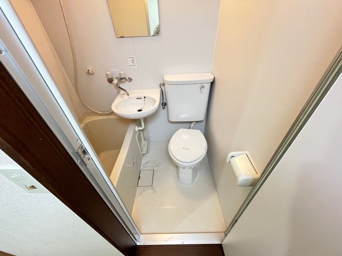 物件内観写真14　(トイレ)