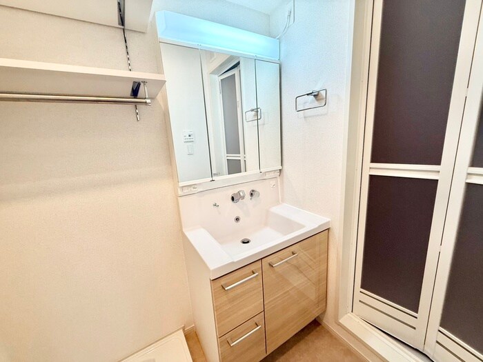 物件内観写真9　(洗面)