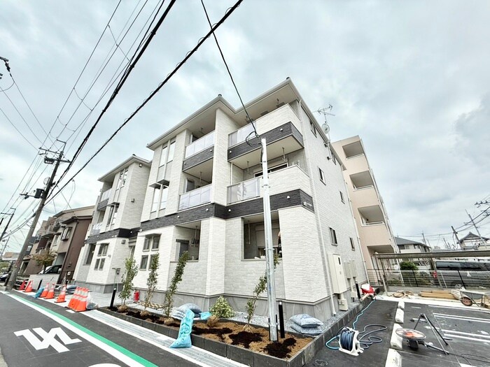 物件外観写真3　(駐車場)