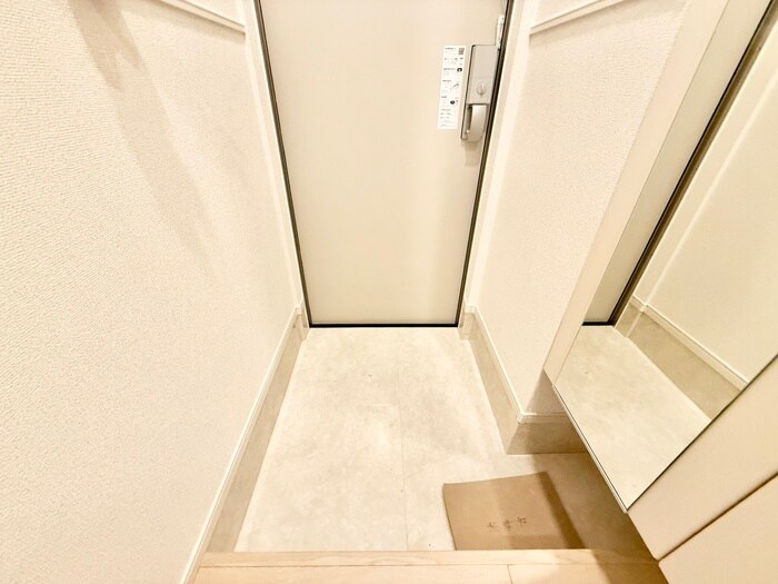 物件内観写真22　(玄関)