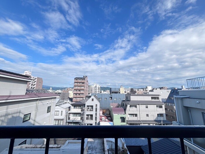 物件内観写真10　(室内からの展望)