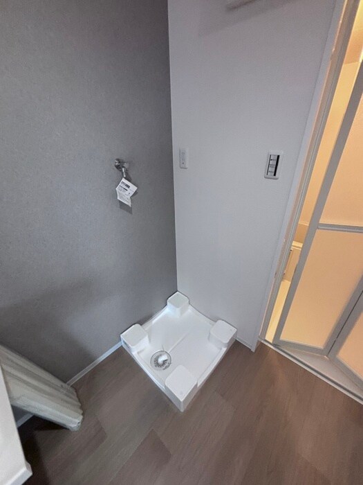 物件内観写真18　(洗濯機置場)