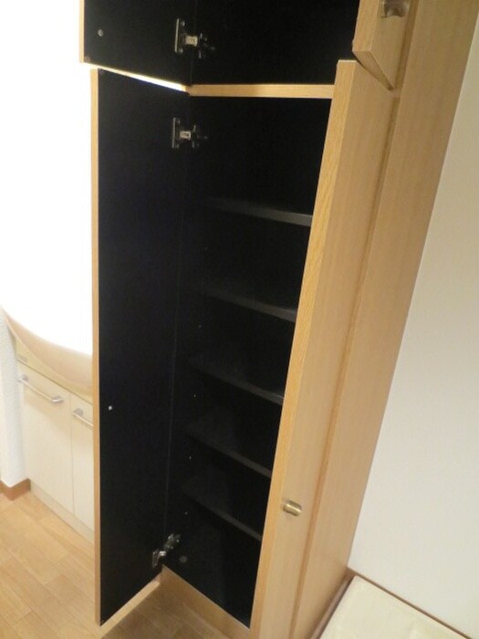 物件内観写真12　(靴箱)