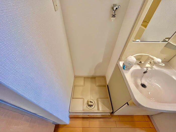 物件内観写真13　(洗濯機置場)